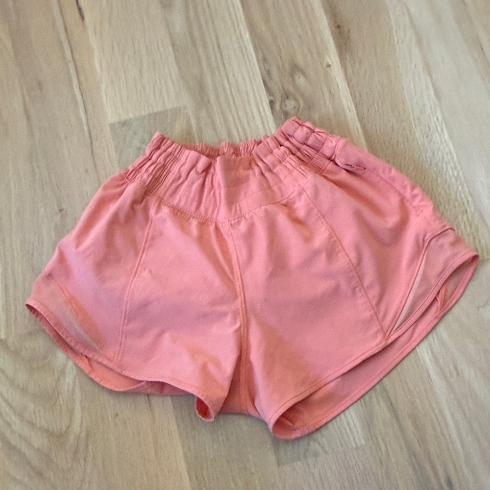 Lululemon Hotty Hot Shorts High Rise sz0 2.5in